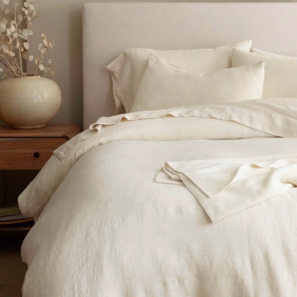 NWOT QUINCE European Linen Sham Set of 2 King Natural/White Mini Pinstripe 1352